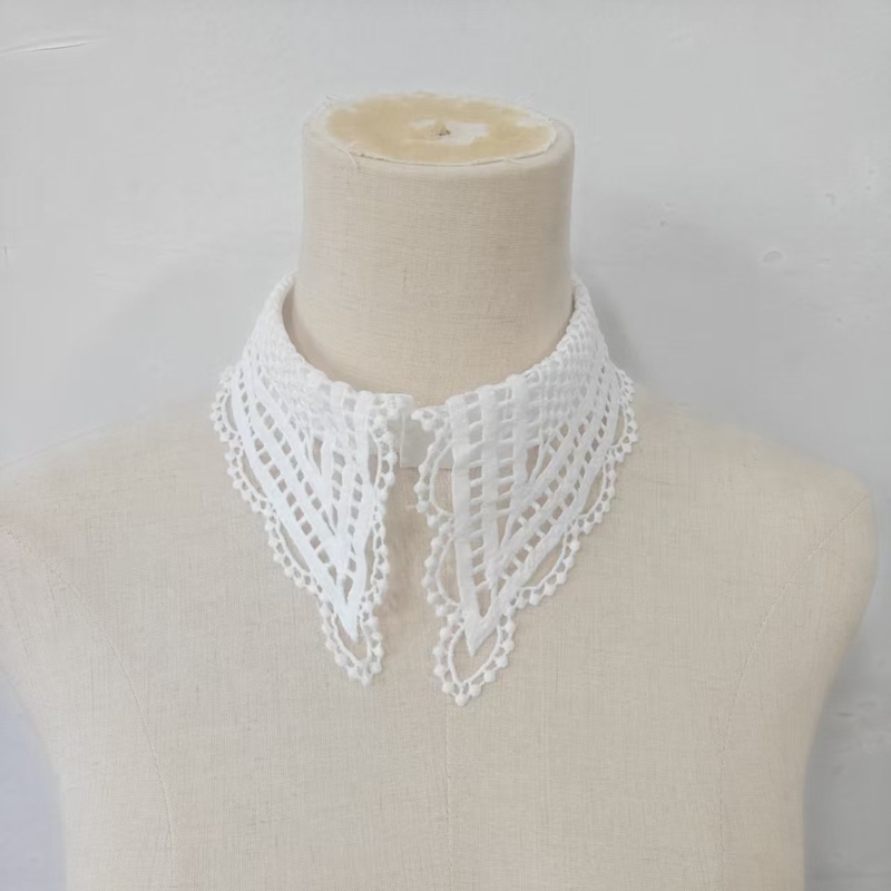 ปกเสื้อปลอมสีขาวสำหรับผู้หญิง  - Embroidery บทวิจารณ์และราคา